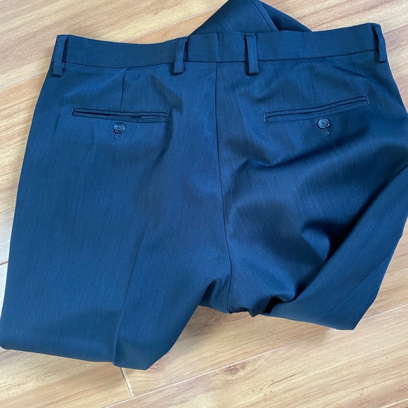 Men’s navy blue dress pants by Perry Ellis. Size 36 x 30. - Picture 4 of 6
